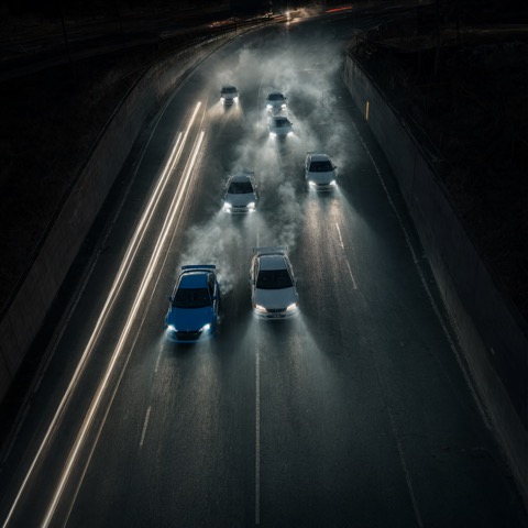 Qwen-Image 2.1 · RTX 5090 · 32 GB · six-car-drift, seed 4210